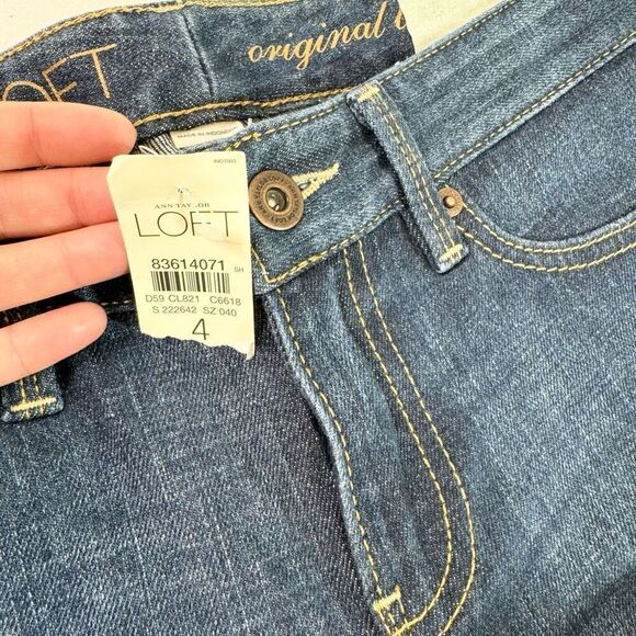 Ann Taylor LOFT Jeans Womens 4 Blue Dark-Wash Solid Mid-Rise Wide-Leg Original B - Picture 2 of 9